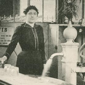 web_eau_termale_diète_1900_Vichy_carte_postale_1064026.jpg