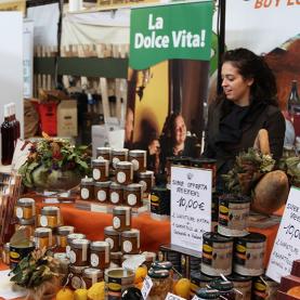 ST022-02_Salone_del_Gusto_Turin_2010.jpg