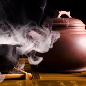 La cérémonie du thé, une tradition encore vivace