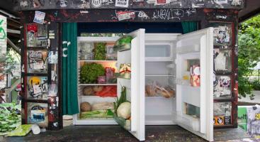 Saving and sharing food