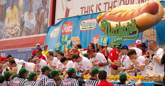 emag4_eating_contest_nathan_famous_2_800.jpg
