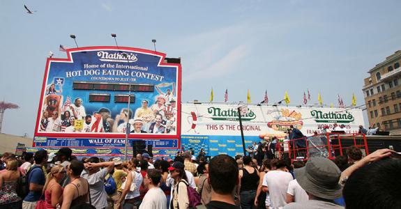 emag4_eating_contest_nathan_famous_3_800.jpg