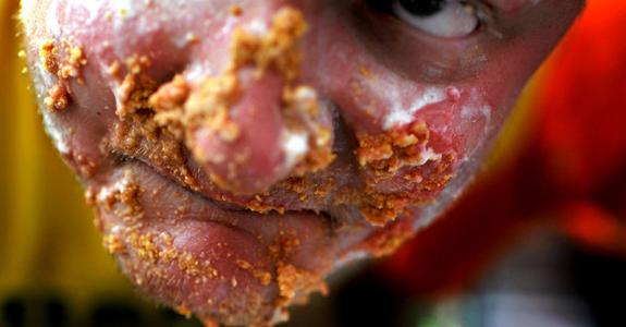 emag4_eating_contest_zoom_800.jpg