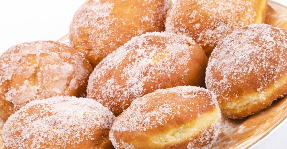 EMAG_beignet_carnaval_shutterstock_97129958.jpg