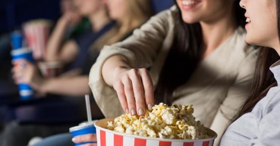 Une aubaine pour les exploitants de salles de cinéma, un délice (bruyant) pour les spectateurs