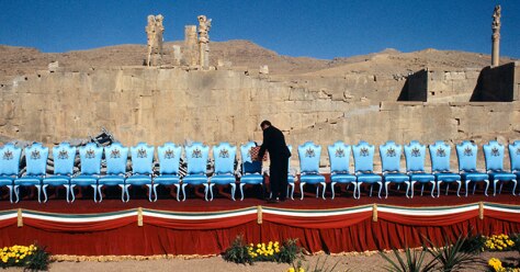 ©Abbas Magnum Photos_titel-par106676.png