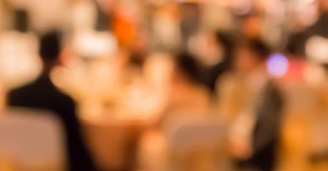 Dinner_Gala_Flou_1260x540_shutterstock_465555344.jpg